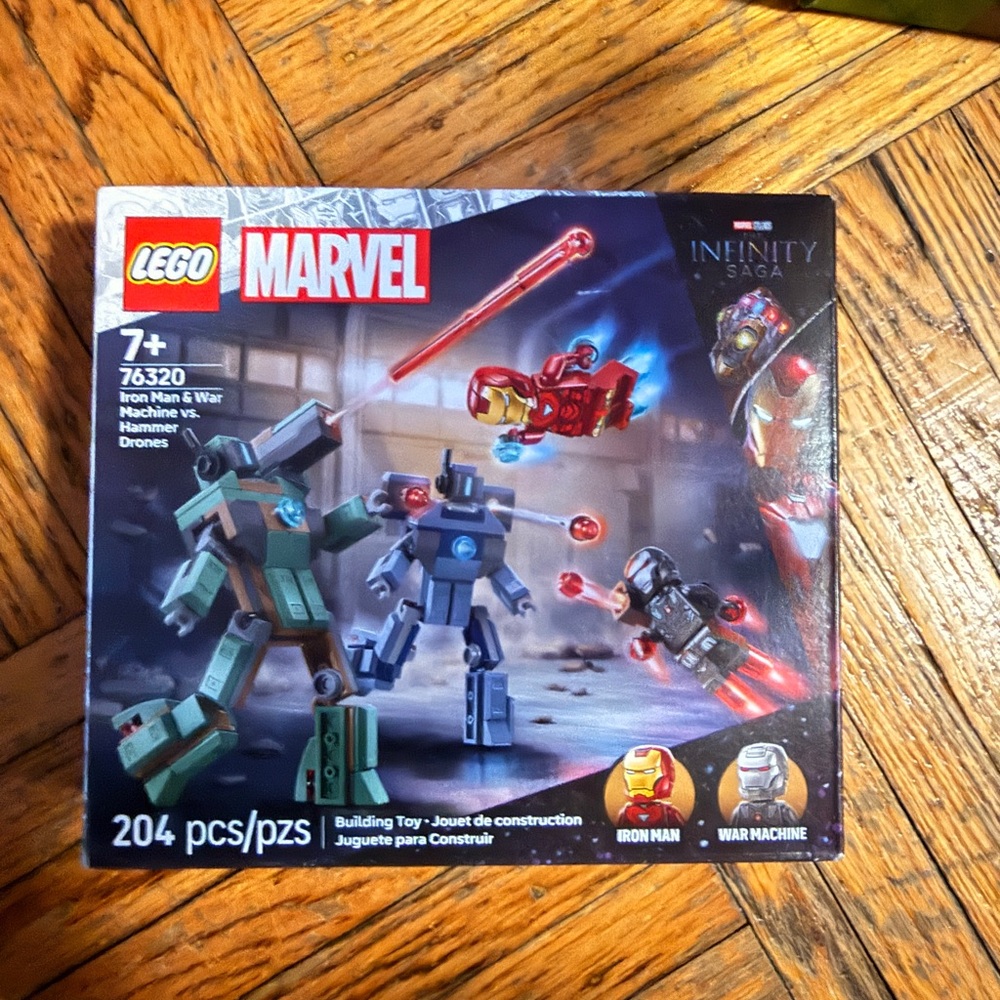 LEGO Marvel Iron Man & War Machine Playset - Red, Silver, Green, Blue